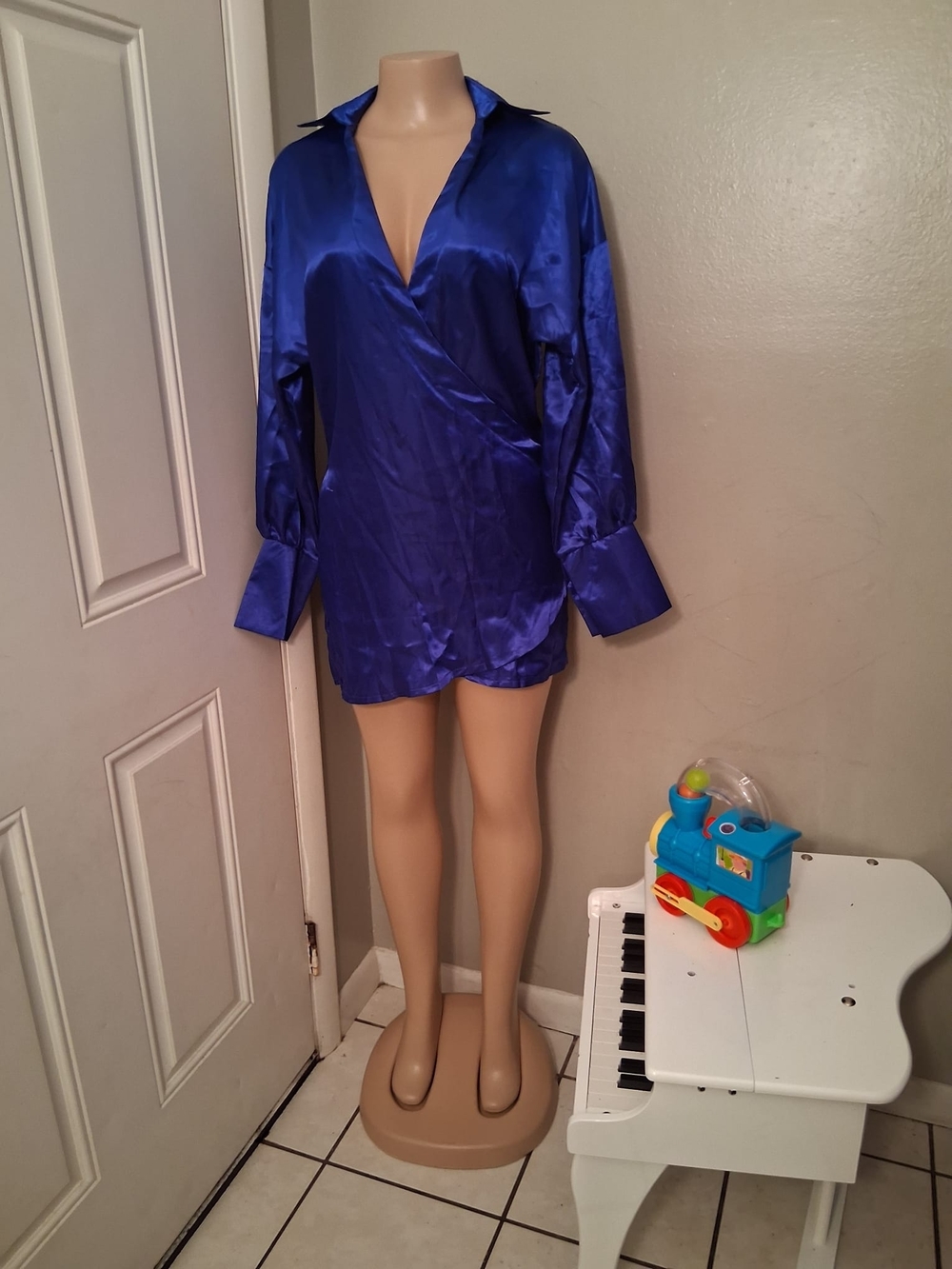 Classic Satin Button-Front Sleep Shirt in Deep Blue